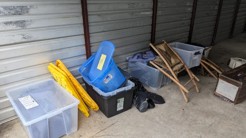 Storage Unit Clear Out In Atlanta