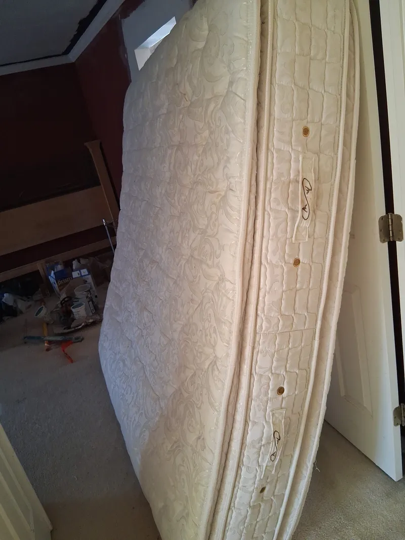 King Mattress Removal in Duluth
