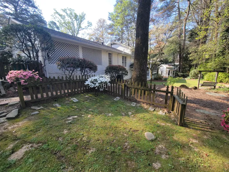 Fence Dismantling and Disposal in Dunwoody