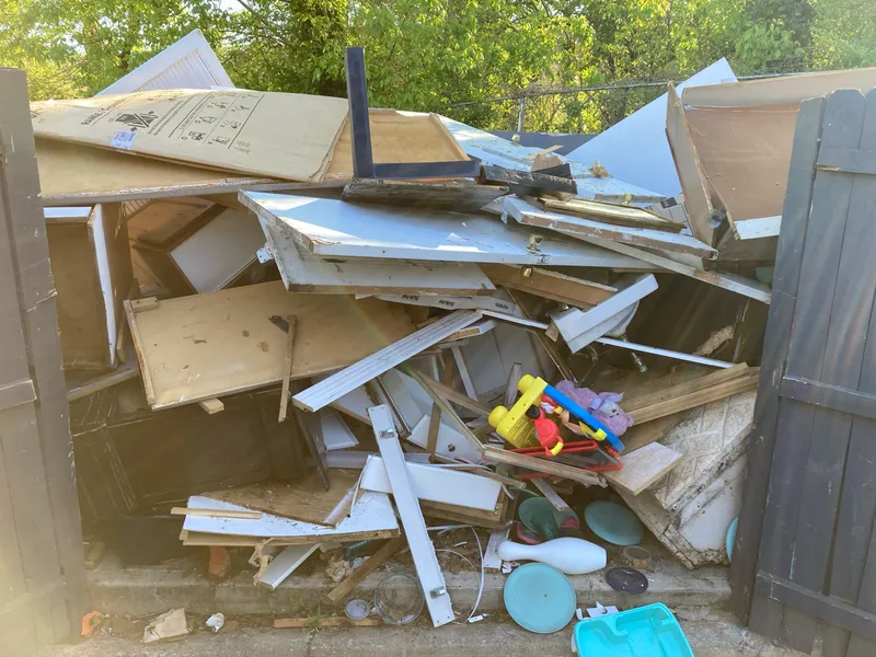 Junk removal job